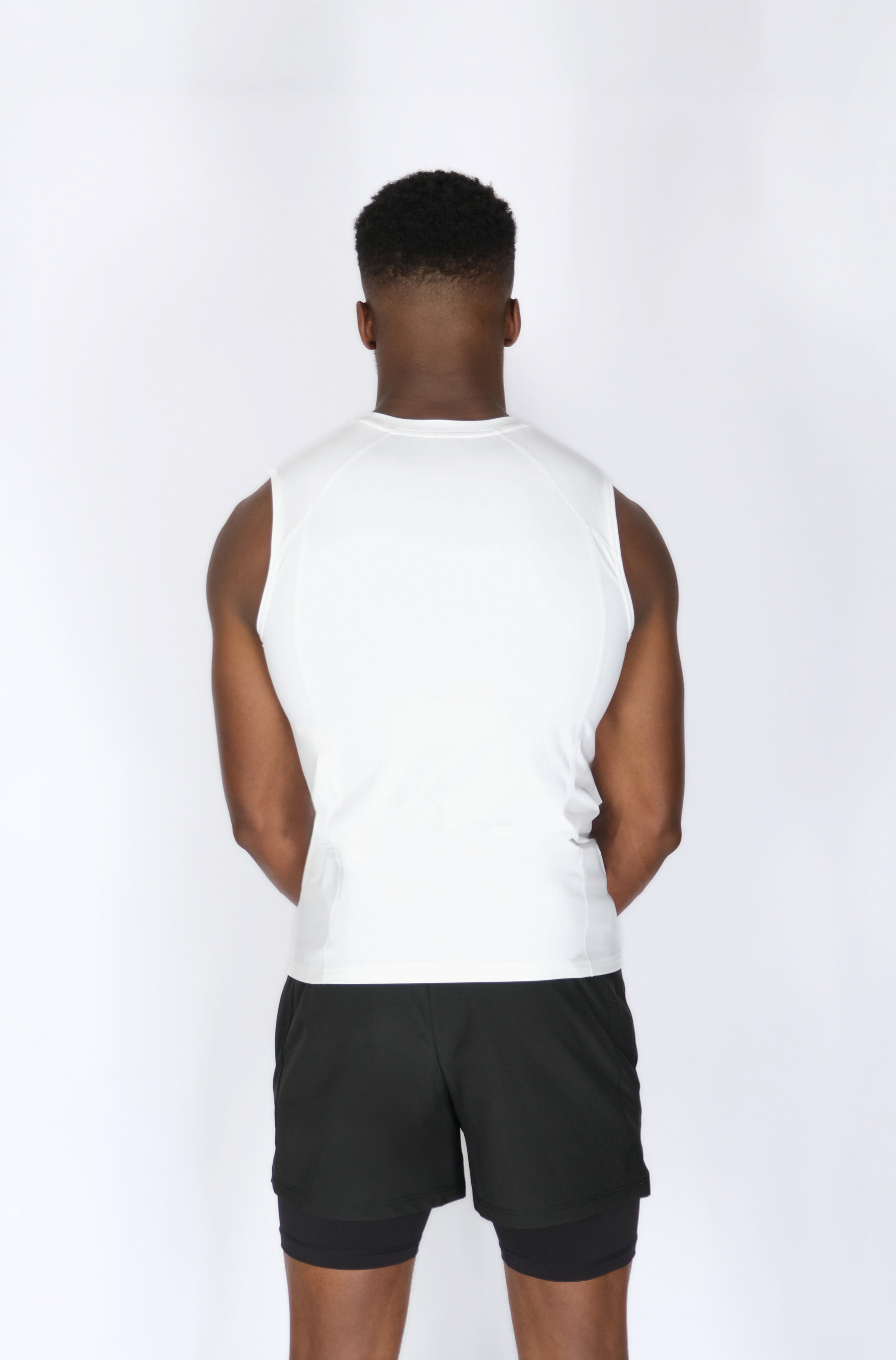 PRO SLEEVELESS TANK TOP WHITE