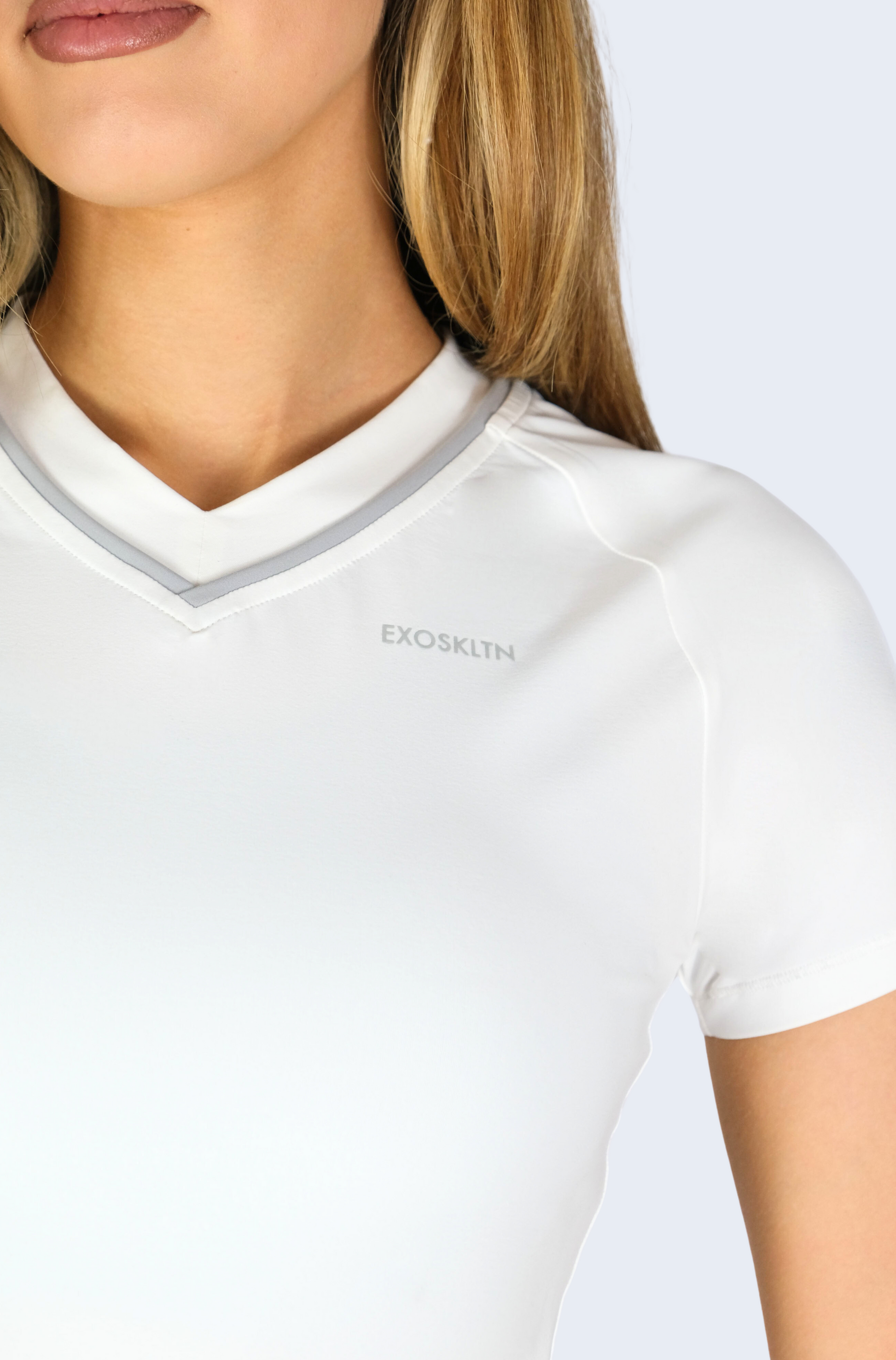 THE V-NECK BY EXOSKLTN