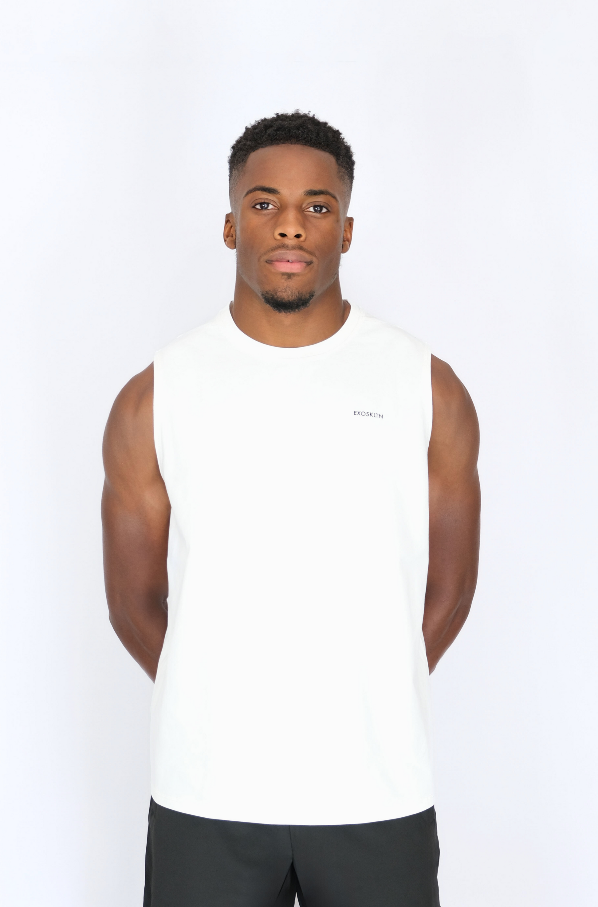 PRO SLEEVELESS TANK TOP WHITE