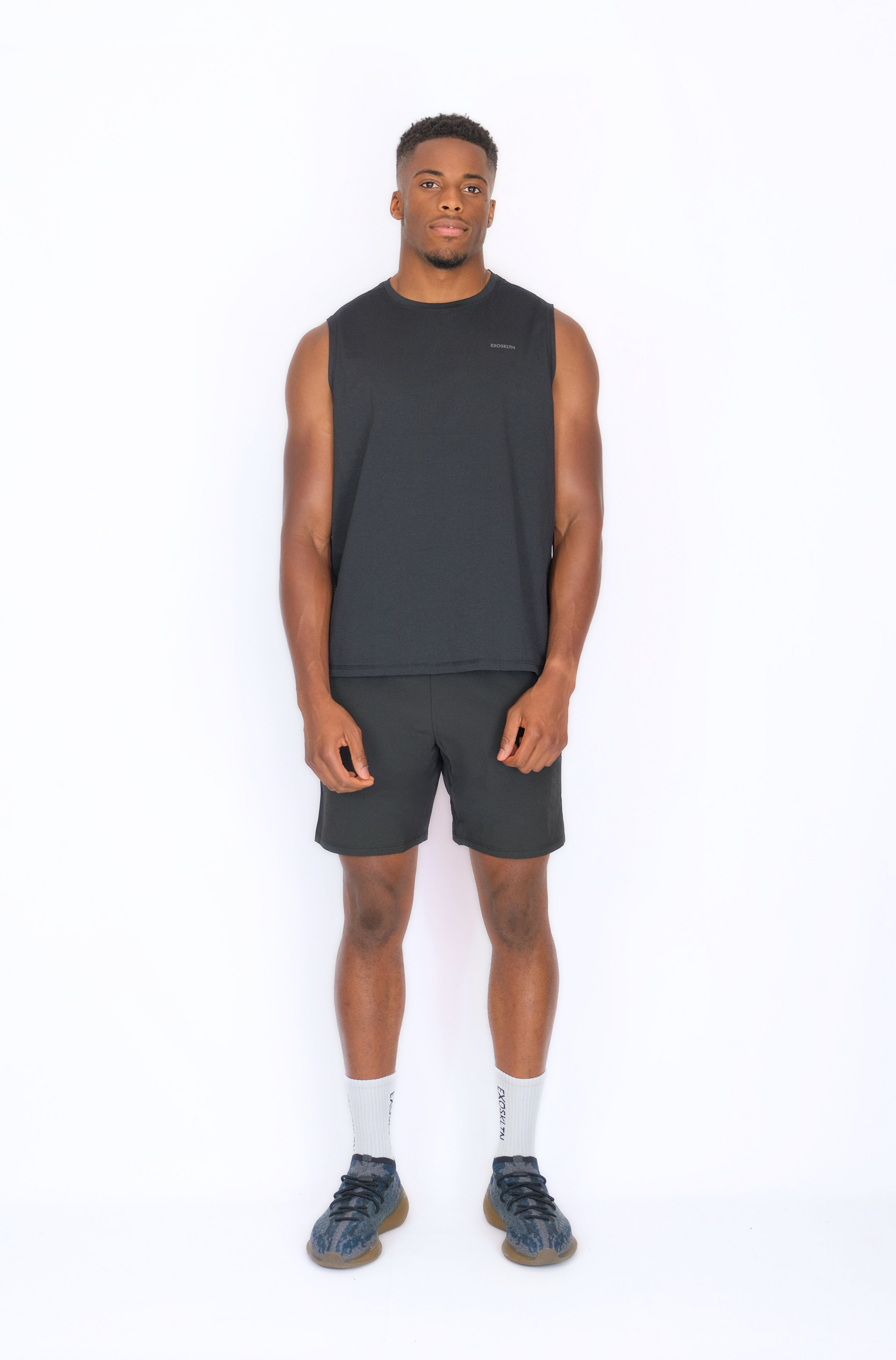 SLEEVELESS MUSCLE TOP BLACK