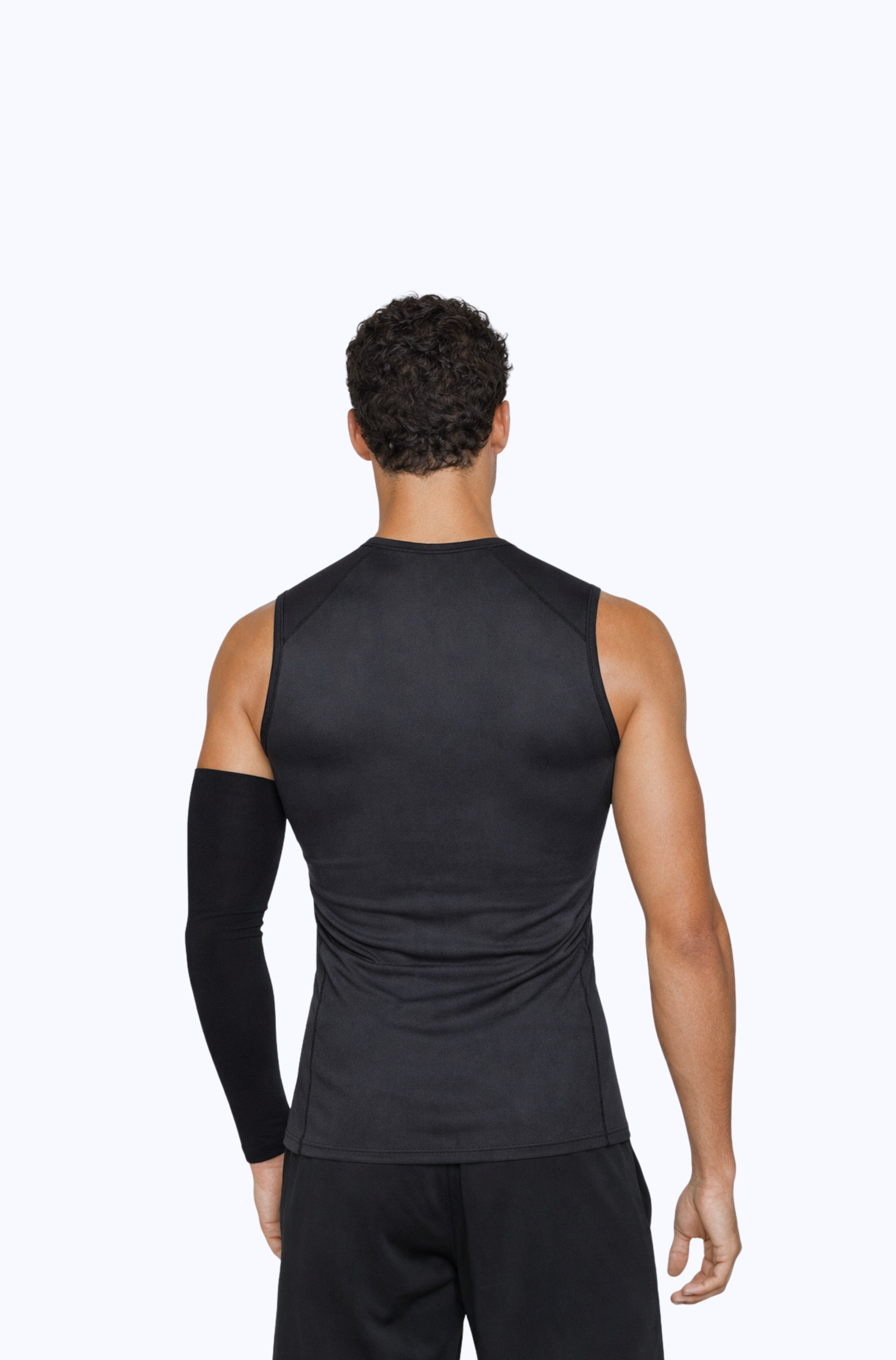 PRO SLEEVELESS TANK TOP BLACK
