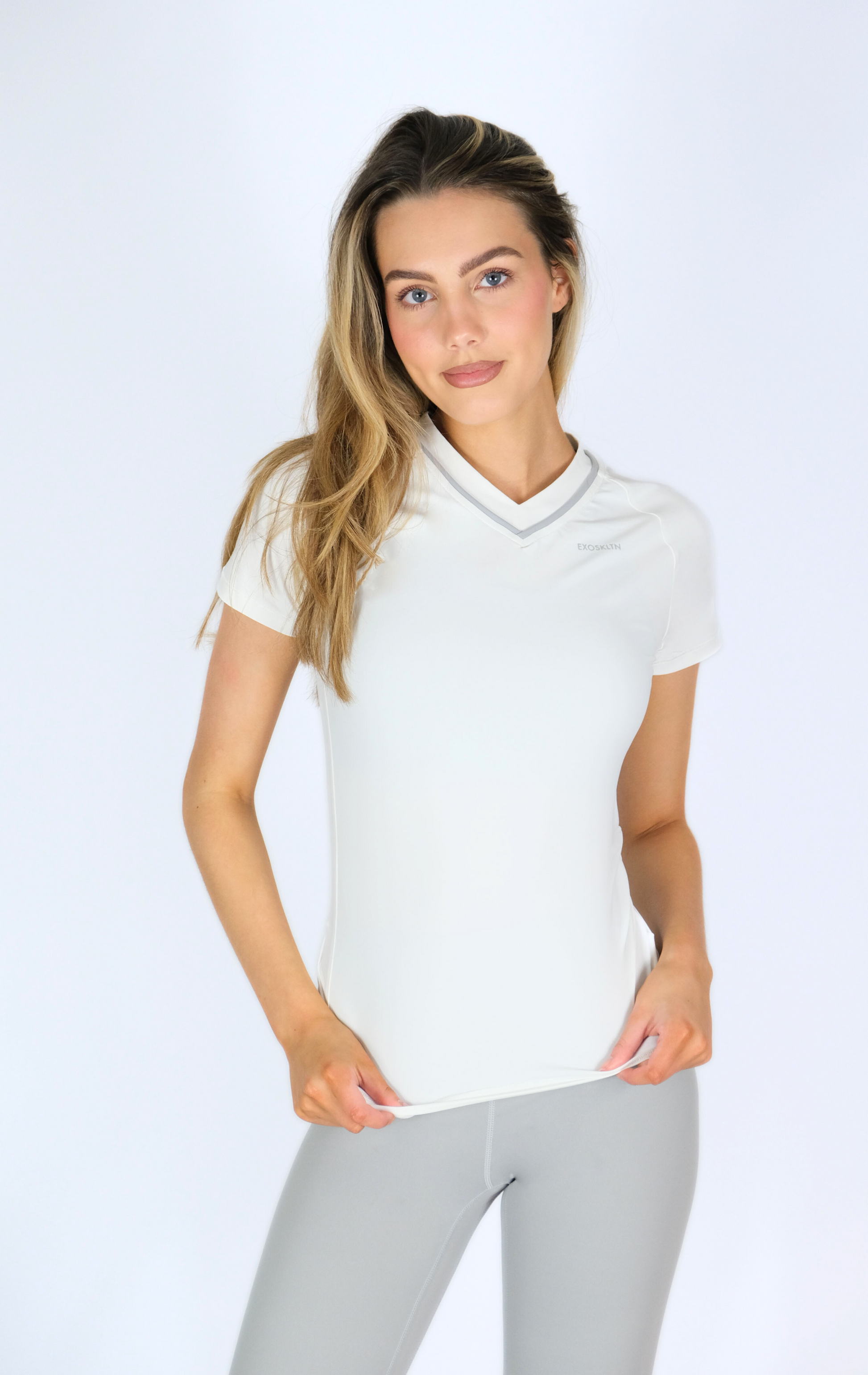 EXOSKLTN V-NECK TOP WHITE